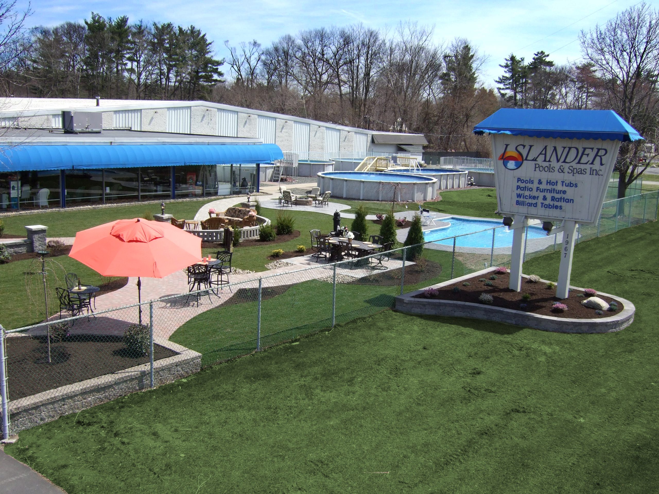 Islander Pools and Spas 1986